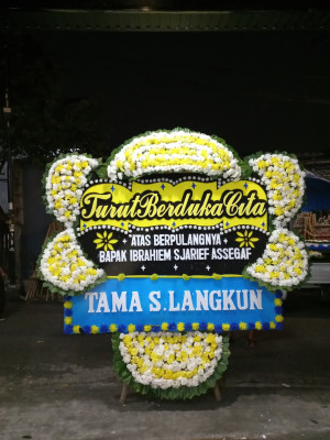 Papan Bunga Duka di Tanjung Palas Tengah